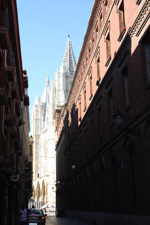 Apartamento La Cenicienta Catedral León Chambre photo
